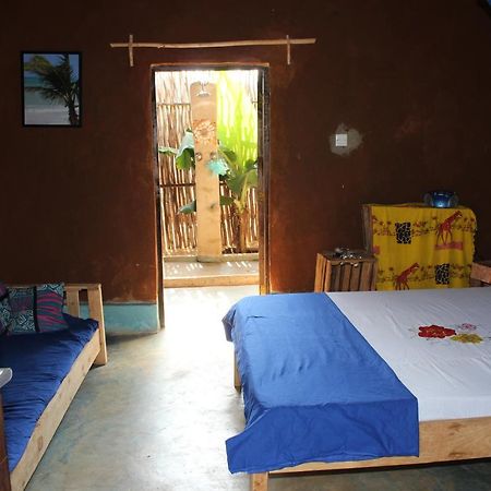 Bahati Diani House Glamping 迪亚尼海滩 外观 照片