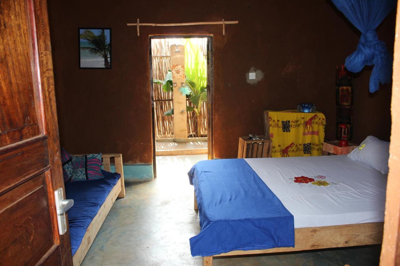 Bahati Diani House Glamping 迪亚尼海滩 外观 照片